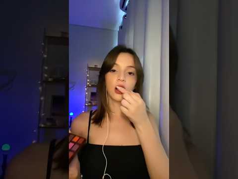 ASMR Spit Painting #asmr #relax #tingles #mouthsounds #asmrbrasil #visualtingle #spitpainting