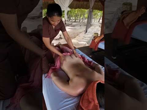Suave masaje de espalda completa en una playa de Filipinas 🇵🇭 #asmr #massage #backmassage