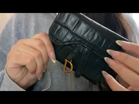 ASMR ITA♡ Cosa c’è nella mia borsa? What’s in my bag? 💼