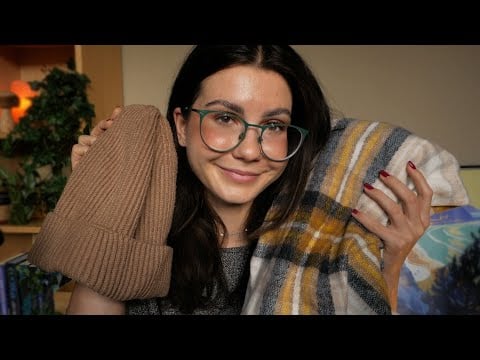 ASMR PO POLSKU • koleżanka dobiera Ci outfity na jesień 🍁💅🏻 dźwięki materiałów, szept (roleplay)