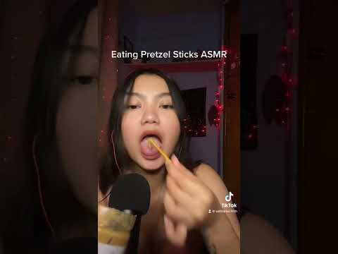 #asmrsounds #eatingsounds #pretzelsticks #peanutbutter #jinjiasmr