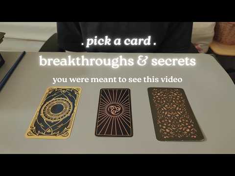 asmr tarot🎴what's keeping you stuck? pick a card tarot reading, no talking asmr, captions only