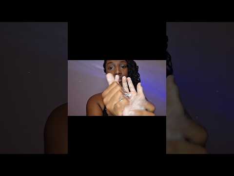 ASMR - massageando suas mãos para dormir 😴  #asmr #shorts #asmrmassage #asmrvideo