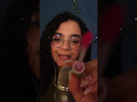 ASMR- Posso passar esse gloss de patinha em você?