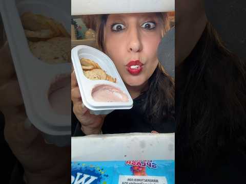 ASMR Gum, Bagel Chips, Strawberry Cream Cheese #asmr #mukbang #shorts #fyp