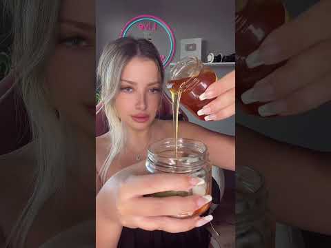 Sarımsağı Böyle Yiyen Var mı? 😳🧄🔥 | Acılı Ballı Sarımsak #shorts #ballısarımsak #türkçeasmr