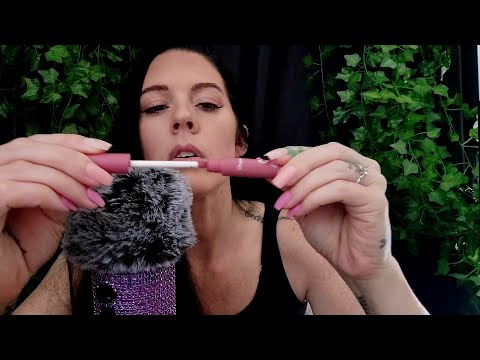 ASMR- Playing w/ Makeup (Personal Attention & Makeup/Mouth Sounds) 💄💋