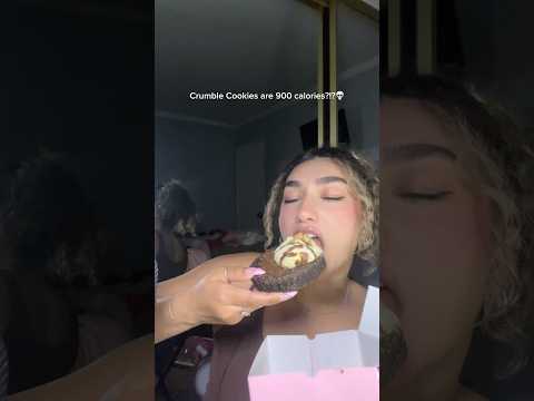 a 900 calorie cookie?!🍪 #asmr