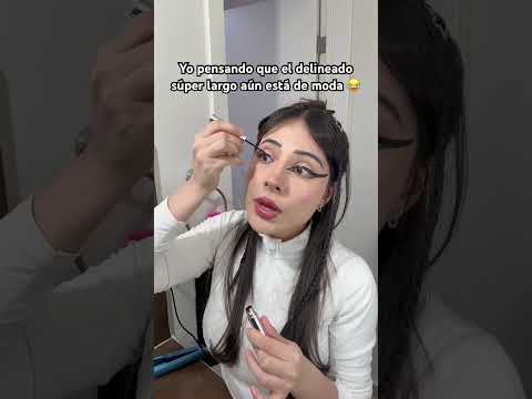 Jajaja si soy #asmr #humor #eyeliner #makeup #maquillaje