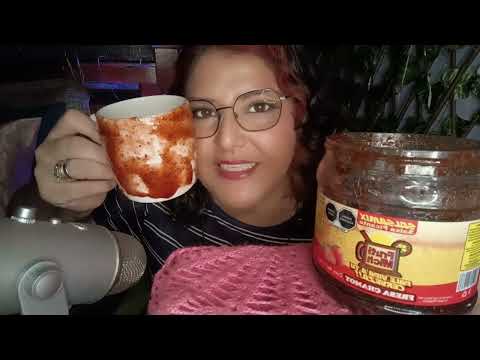 ASMR comiendo chamoy de fresa en tasa 