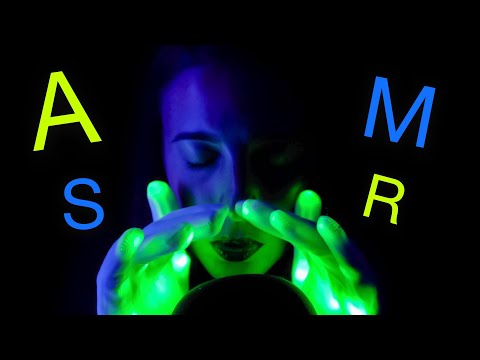 ASMR ita - Ti IPNOTIZZO con HAND MOVEMENTS e GUANTI LED + WHISPERING INTENSO e MOTIVAZIONALE💤