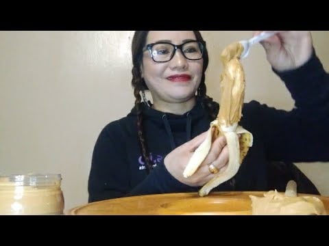 NO CHEWING BANANA WITH PEANUT BUTTER CHALLENGE:Life in America #shortsfeed #viral #mukbang #asmr 