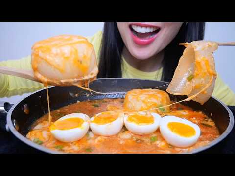CHEESY RICE CAKE + CHEESY ONIONS BOIL (ASMR EATING SOUNDS) LIGHT WHISPERS | SAS-ASMR