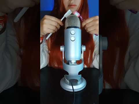 ASMR BRUSHING | TINGLES INTENSOS CON CEPILLOS DE DIENTES 🦷 #SHORTS