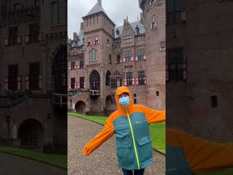 Sharon in the rain in front of a Netherlands castle #asmr #shorts #rain #sleep