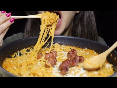 ASMR REALLY CHEESY CREAMY RAMEN NOODLES SAUSAGE MUKBANG #asmr #mukbang #noodles #sausage #cheesy