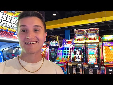 ASMR at The Arcade 🕹️💤 (asmr in public)