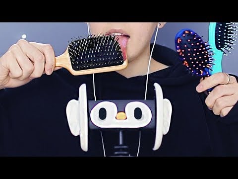 ASMR EDIBLE HAIR BRUSH EATING MUKBANG PRANK (SATISFYING EATING SOUNDS) CRUNCHY BRUSHES