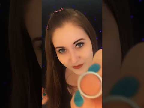 ASMR Roleplay: Amiga passando batom em você 💄