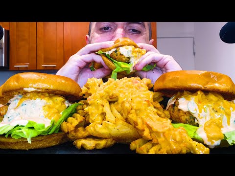 ASMR CHEESE SAUCE SHRIMP BURGERS AND CRAB FRIES ! MUKBANG * NO TALKING * NOMNOMSAMMIEBOY