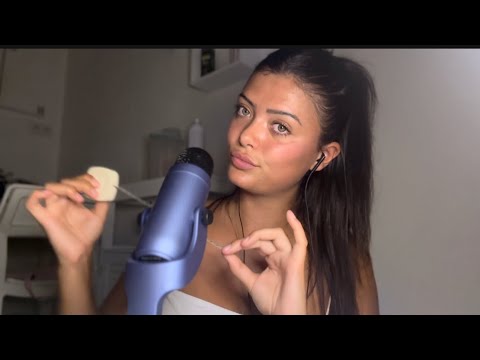 ASMR Chuchotement proche du micro ( triggers, hand movements…)