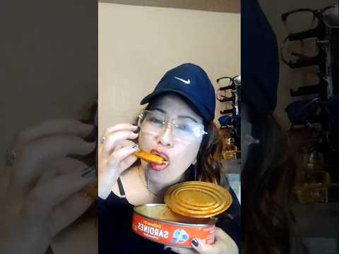 EATING SARDINES #mukbang #everyone #shortsfeed #sardines #slurping #eating
