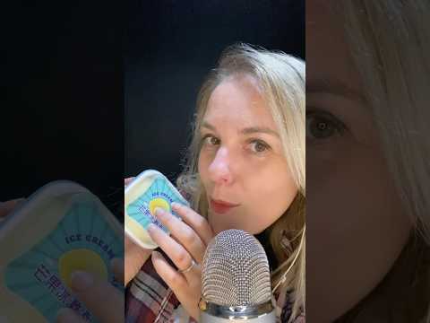 ASMR FR / Un pot de glace tellement relaxant #asmrfr #asmrfrançais #shortsasmr
