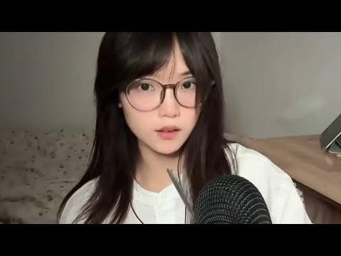 ASMR Kisses and Mouth Sounds😘