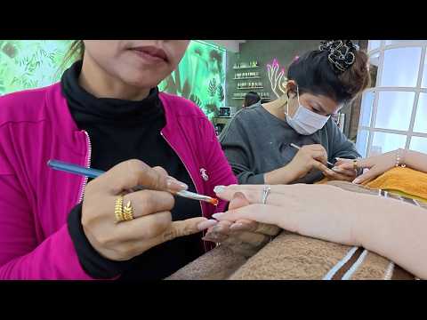 Dos mujeres asiáticas hacen mis uñas 💅 *Full ASMR*