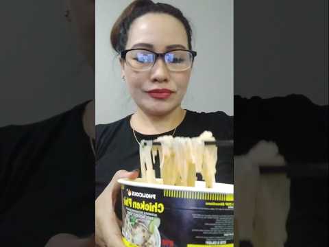 CHICKEN PHO#everyone #mukbang #shortsfeed #phonoodles #virslshorts