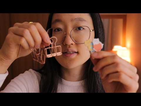 ASMR: VENDEDORA DE PAPELARIA (FALA SUAVE, ROLEPLAY) ✏️📒💗 Meu primeiro vídeo