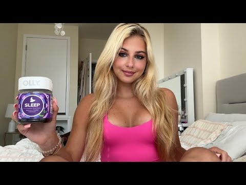 ASMR In My Bed 💤😴🛌 Whispered Rambling, Tapping, Upclose