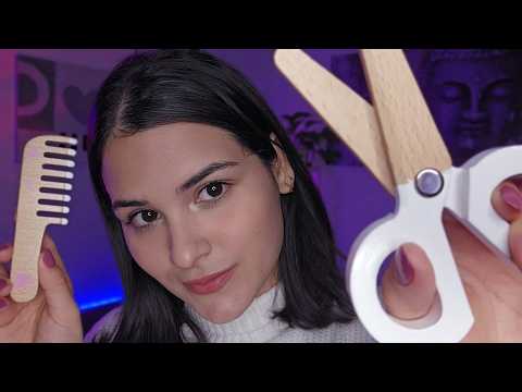 ASMR CORTANDO seu CABELO no SALÃO DE MADEIRA | roleplay Visual Triggers e Fala Suave💫