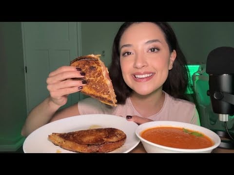 ASMR | Grilled cheese & tomato basil bisque 🍅