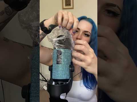 love a crinkle #asmr #asmrcrinkles #crinkles #asmrtingles #asmrsounds