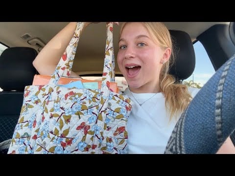 ASMR: What's in my College Bag? 🎨📐