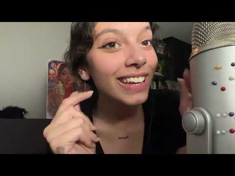 ASMR TAPPING y DELINEANDO LAS LETRAS de LAS COSAS| SOFIWI