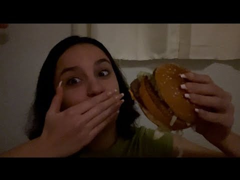ASMR BURGER MUKBANG WITH MY CATS 💓✨🐈‍⬛