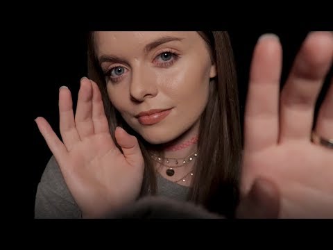 ASMR | Finger Flutters & Mic Brushing (Whisper)