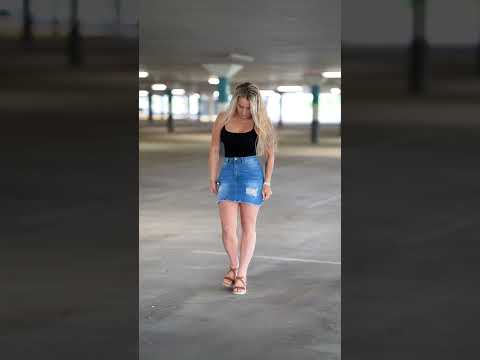 Would you come say hi? #walking #shorts