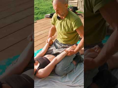 Chiropractic adjustments and stretching for Anna #chiropracticadjustements
