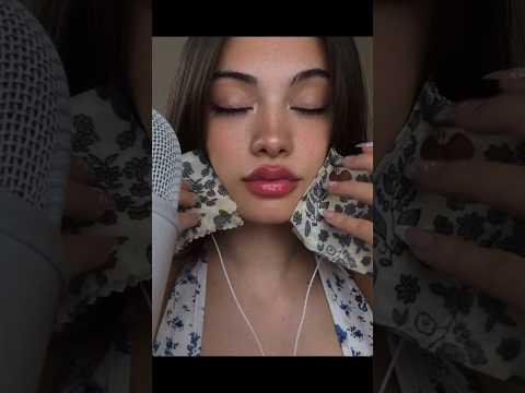 ASMR BEESWAX (scratching, tapping, rain) #asmr #asmrtriggers #satisfying #susurra #asmrvideos #relax