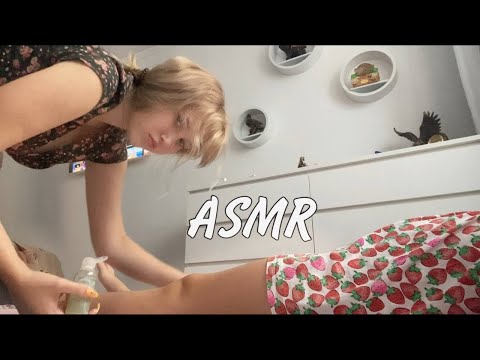 АСМР МАССАЖ НОЖЕК СЕСТРЕНКЕ РАССЛАБЛЯЮЩАЯ МУЗЫКА | ASMR LEGS MASSAGE FOR SISTER