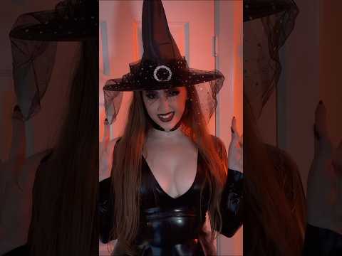 Loved this year’s Halloween Latex Witch Cosplay!🧙‍♀️🖤🦇👻 #latex #cosplay #halloween #boots #shiny