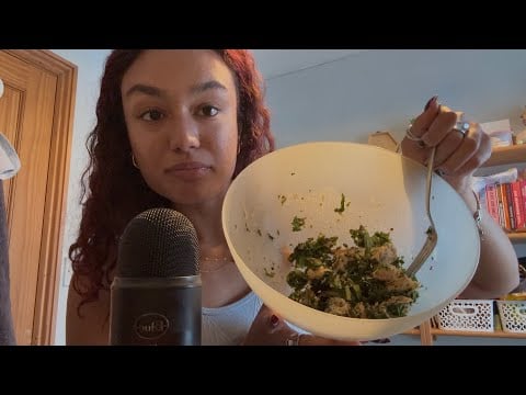 ASMR Mukbung: Crispy Kale Chicken Salad 