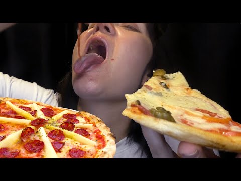 ASMR Eating pizza cheese EATING SOUNDS (Mukbang) SAS-ASMR no talking.
