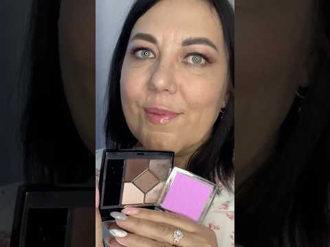 АСМР💄УСЫПЛЯЮЩИЙ МАКИЯЖ🌇😴(полная версия на Бусти, пр.Дзен и VK Donut) #asmr#roleplay#shorts