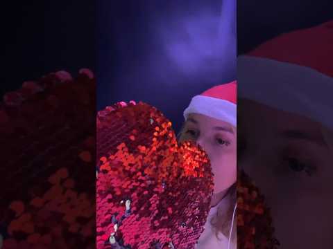 ASMR FR / J’écris ma liste de souhaits au Père Noël #HolidaysWithShorts #shortsasmr