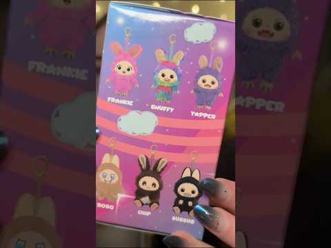 ASMR lafufu (delulu lol) blind box unboxing!