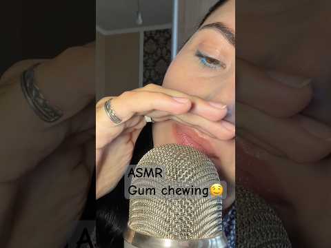 Asmr gum chewing🤤 #asmr #gumchewingasmr #mouthsounds #blueyetiasmr #асмр
